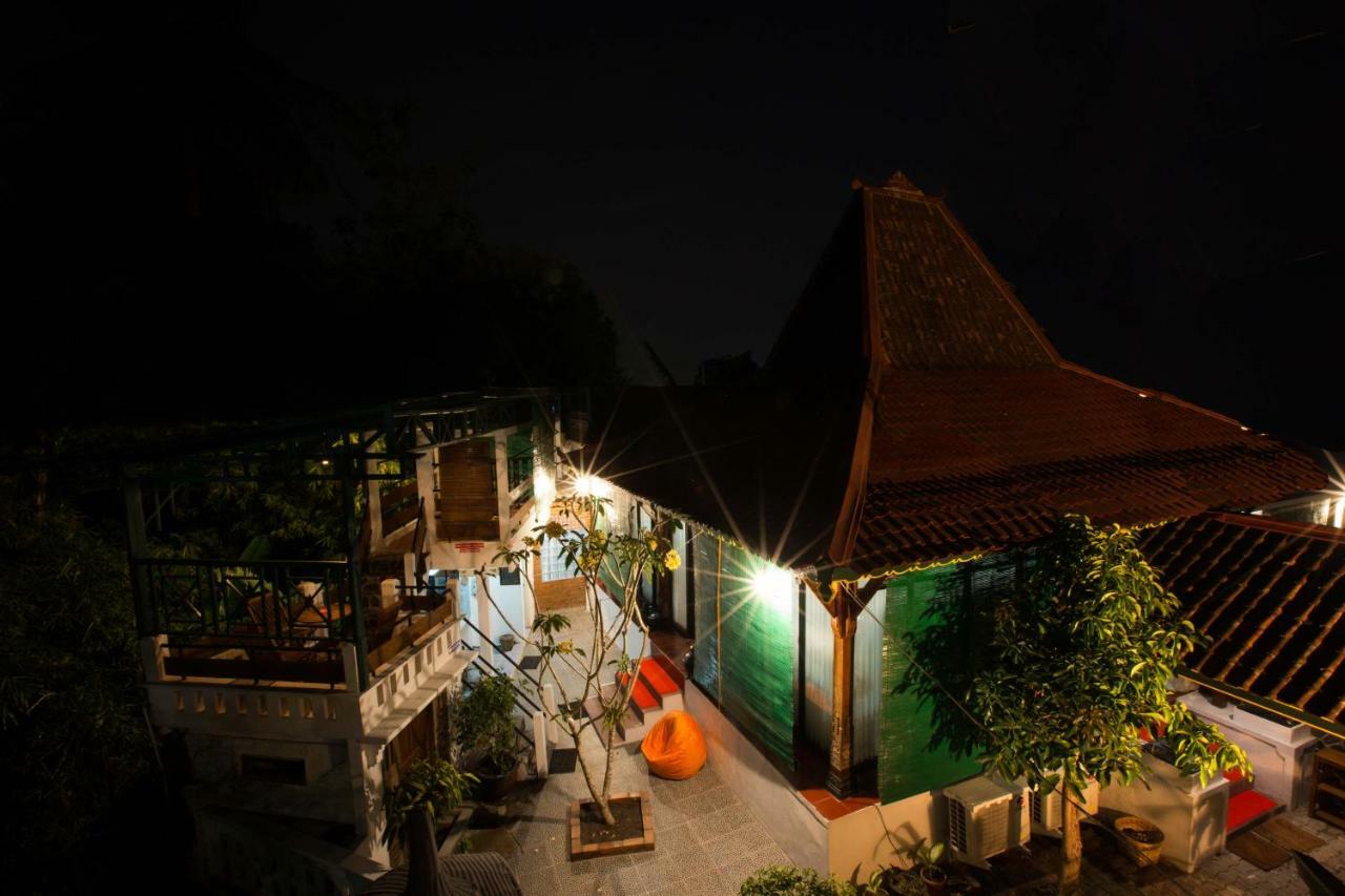 Joglo Yudhistira Villa Sleman  Kültér fotó