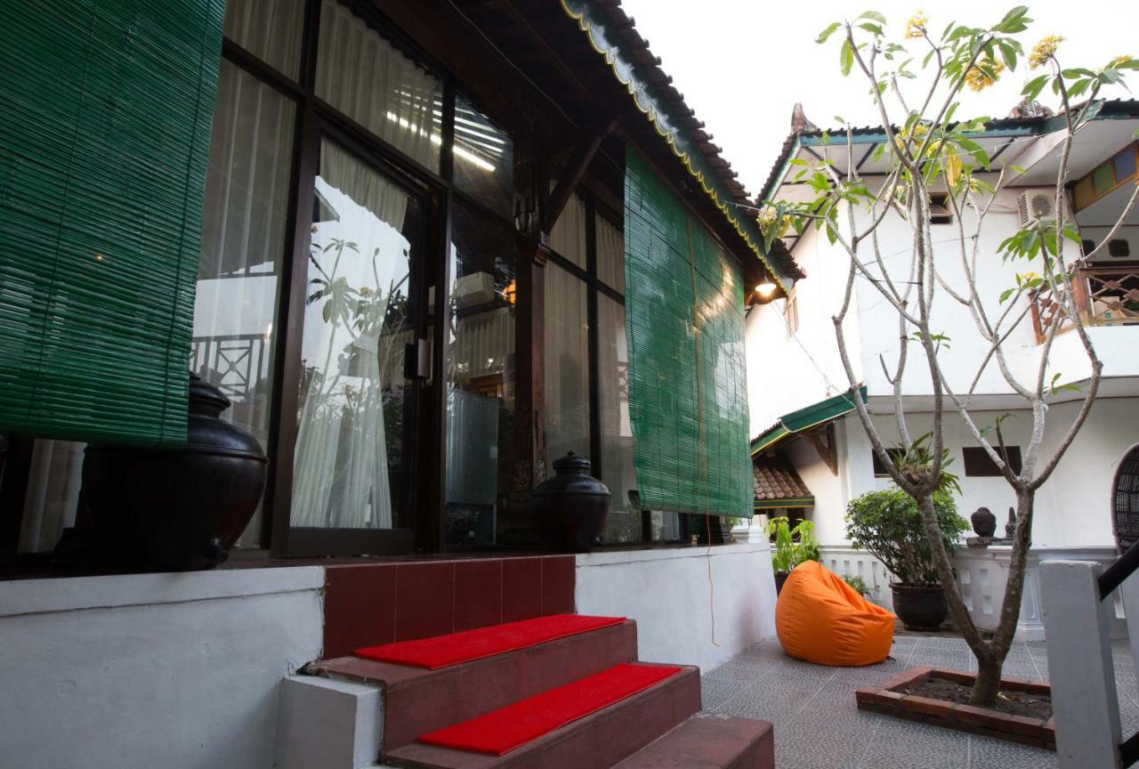 Joglo Yudhistira Villa Sleman  Kültér fotó